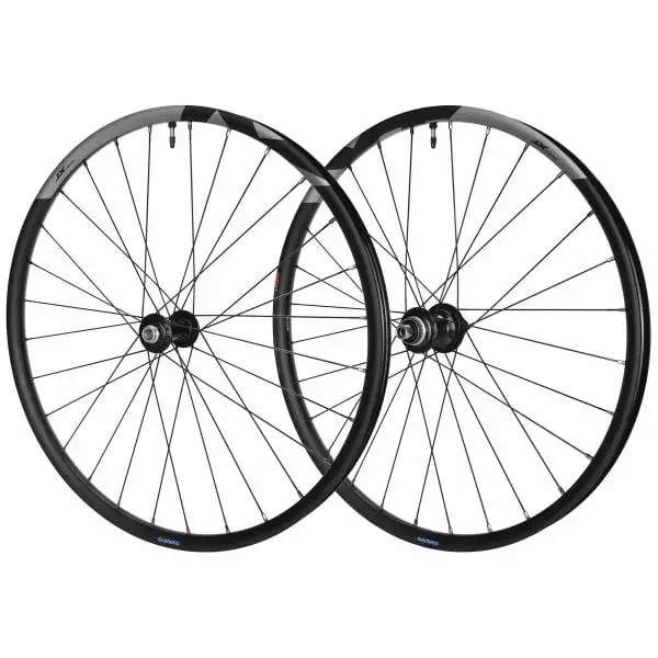 Paire De Roues SHIMANO DEORE XT M8120 27,5'' Axe Av. 15x110 Mm - Ar. 12x148 Mm Boost 3 Paire De Roues SHIMANO DEORE XT M8120 27,5'' Axe Av. 15x110 Mm - Ar. 12x148 Mm Boost