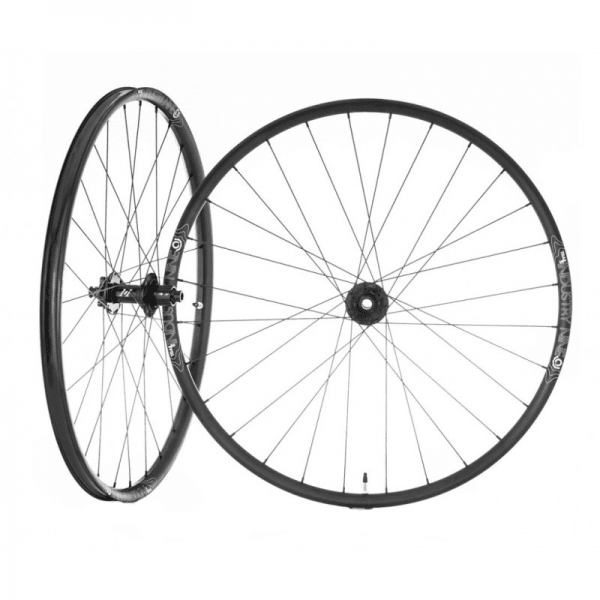 Industry-nine Paire De Roues INDUSTRY NINE 101 TRAIL S 29" Axe Av. 15x110mm - Ar. 12x148mm Boost 3 Industry-nine Paire De Roues INDUSTRY NINE 101 TRAIL S 29" Axe Av. 15x110mm - Ar. 12x148mm Boost